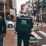 アウトドアブロガーが話題のUber Eats配達員で稼げるか？初めてから慣れるまでのレビュー感想！